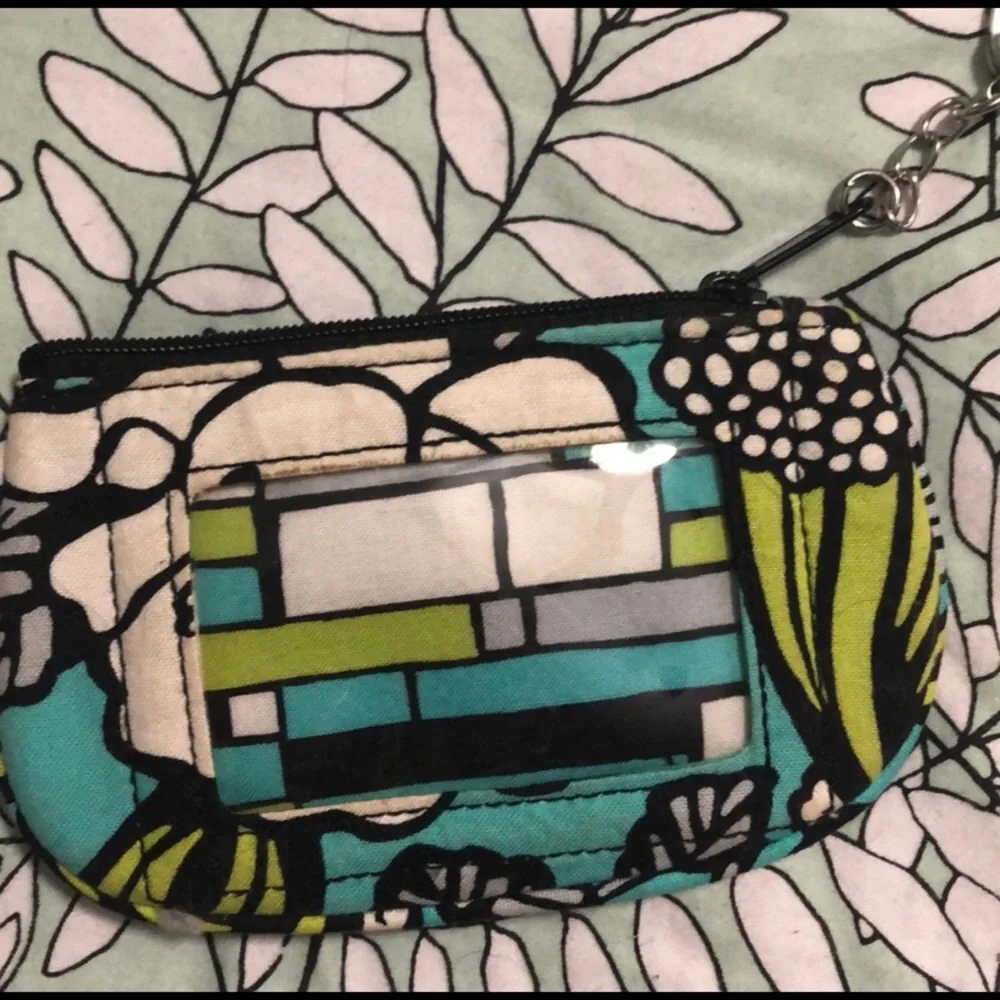 Pair of Vera Bradley change purses/ID holders - Picture 3 of 7